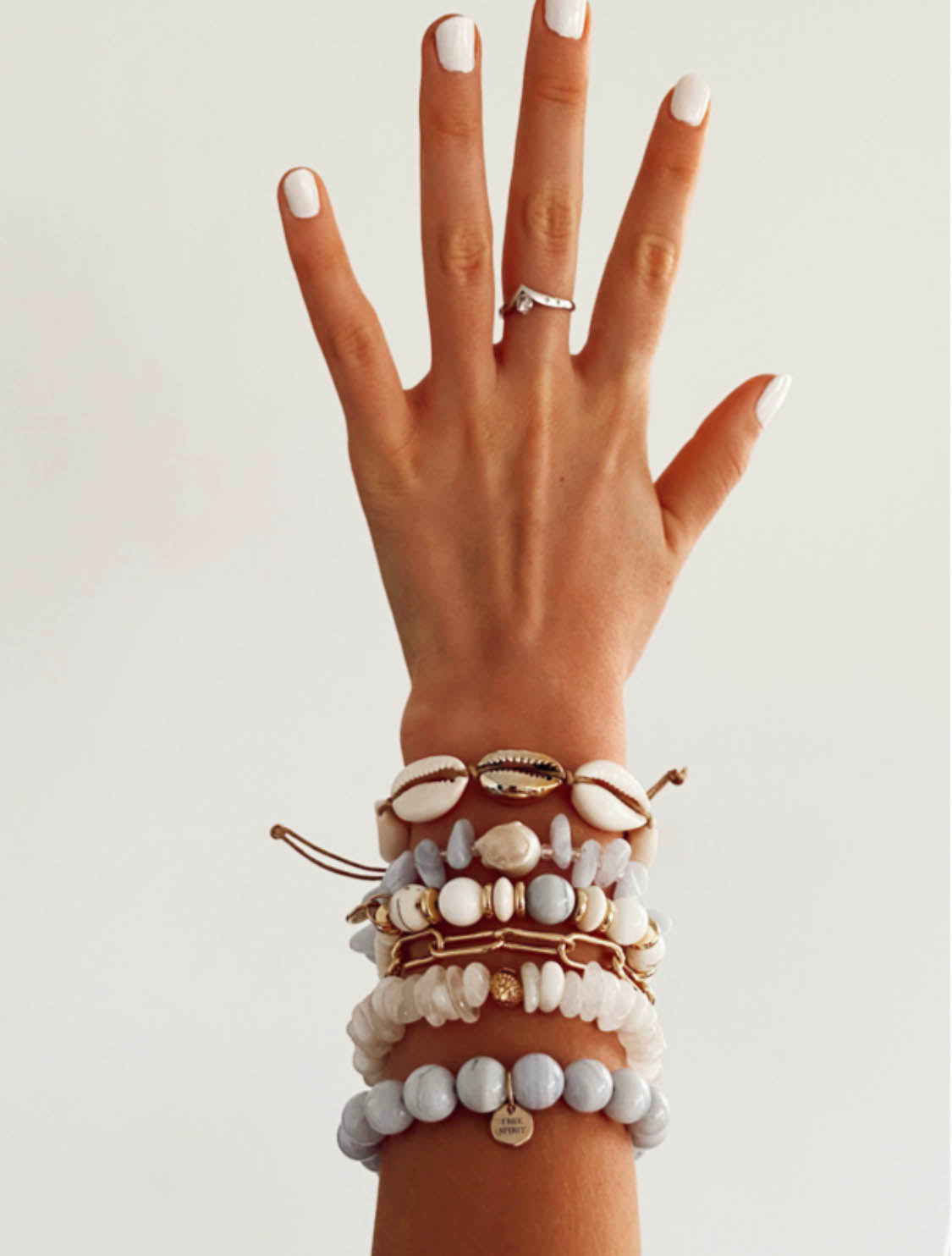 Shell bracelet image 1